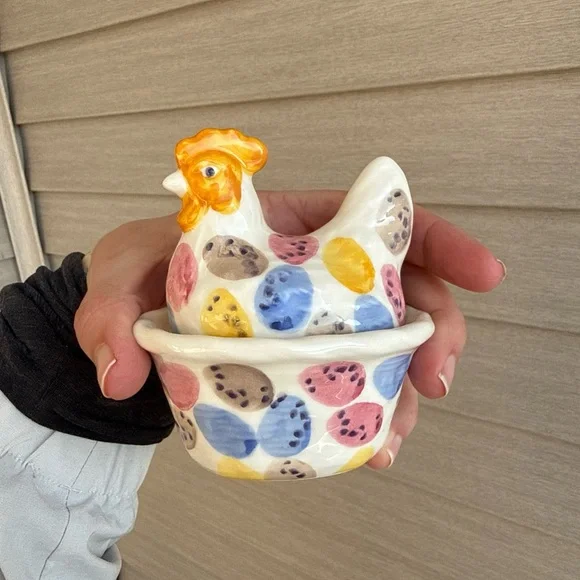 Emma Bridgewater Hen on a Nest- hand painted - Picture 5 of 5